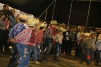 CURTA AS FOTOS DA FESTA DO PUDIM 2015