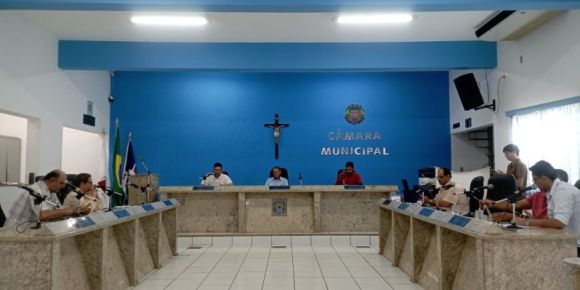 Vereadores de Lagoa Formosa realizam reunião extraordinária e votam Projeto de Lei que tem como objetivo atender famílias em situação de vulnerabilidade social