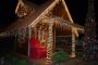 Sonhos de Natal: Lagoa Formosa constrói casinha do Papai Noel e faz alegria da criançada